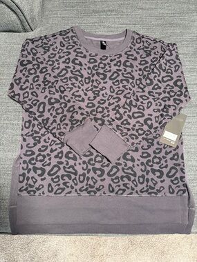 NWT! 90 Degree by Reflex Leopard Print Pullover Sweatshirt